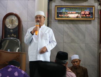 Safari Jumat Wawali Harris Bobihoe Sampaikan Pesan Jelang Idul Adha Dan Ajak Masyarakat Doakan Kelancaran Ibadah Haji Wali Kota Bekasi