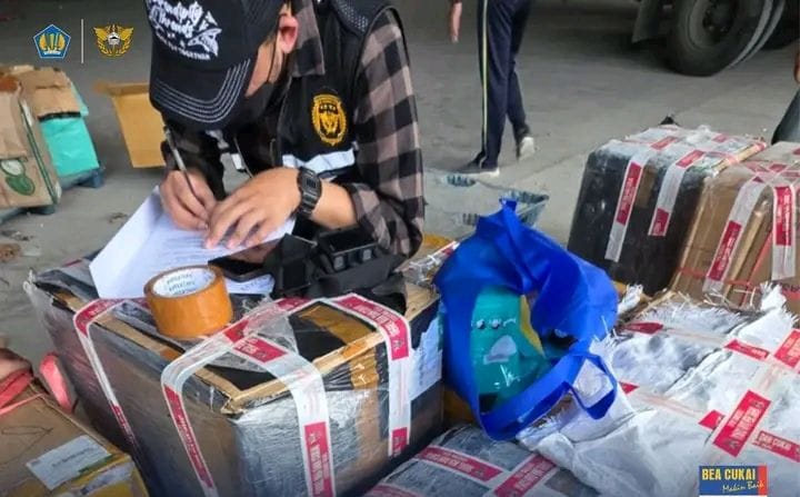 Sisir Sejumlah Jasa Titipan di Bogor dan Depok, Bea Cukai Temukan 812 Ribu Batang Rokok Ilegal