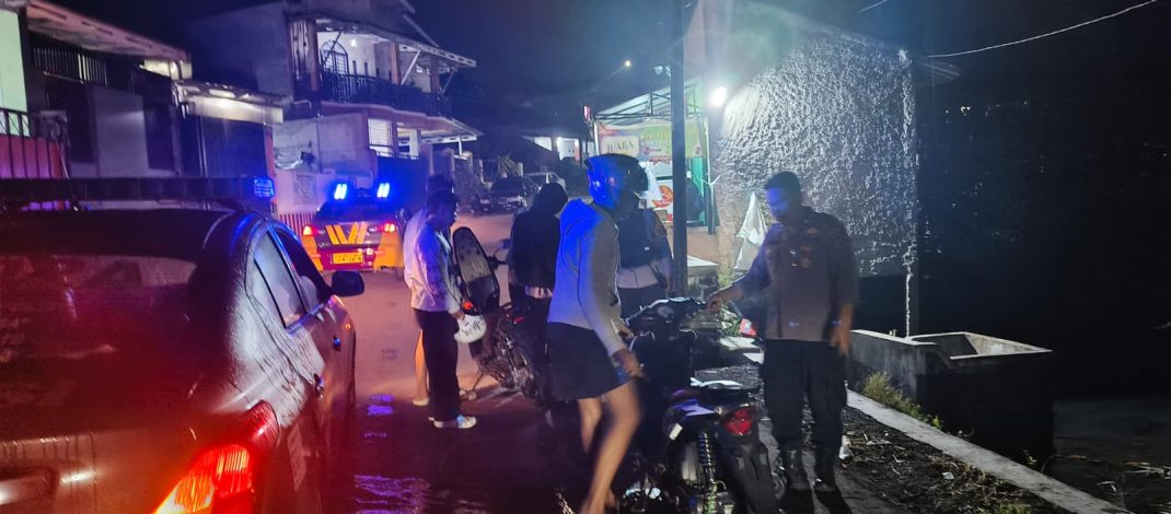 Sapu Bersih Keresahan Warga: Tak Beri Celah Geng Motor dan Begal, Kapolsek Citamiang Polresta Sukabumi Pimpin Patroli Skala Besar hingga Subuh