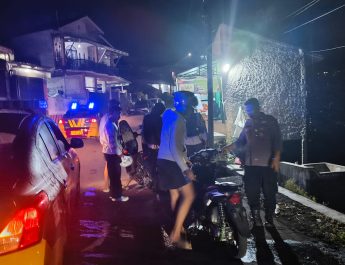 Sapu Bersih Keresahan Warga: Tak Beri Celah Geng Motor dan Begal, Kapolsek Citamiang Polresta Sukabumi Pimpin Patroli Skala Besar hingga Subuh
