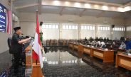 PARIPURNA DPRD, PENYAMPAIAN NOTA PENGGANTAR BUPATI ATAS RAPERDA PERTANGGUNGJAWABAN APBD 2025