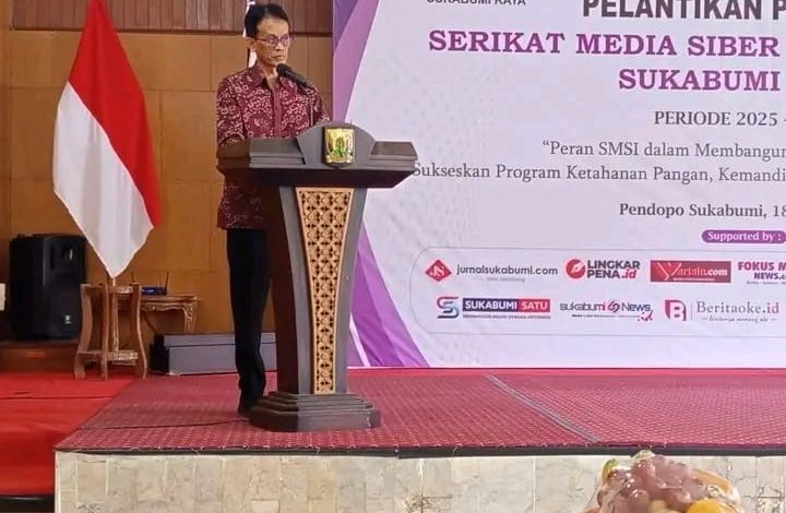 PELANTIKAN SMSI SUKABUMI RAYA, KADIS KOMINFOSAN” KUATKAN SINERGITAS TINGKATKAN LITERASI”