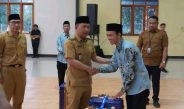 PERDANA, WABUP LEPAS KEBERANGKATAN 43 PEMENANG HADIAH UMROH MUHIBAH RAMADAN