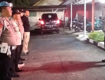 Patroli Malam Minggu, Polsek Baros Antisipasi Gangguan Kamtibmas