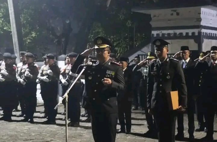 Kapolres Sukabumi Kota Pimpin Renungan Suci HUT ke-81 RI di TMP Surya Kencana