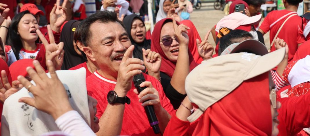 Momen HUT RI 81 Wawali Harris Bobihoe Hibur Emak-Emak Bojong Menteng