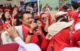 Momen HUT RI 81 Wawali Harris Bobihoe Hibur Emak-Emak Bojong Menteng