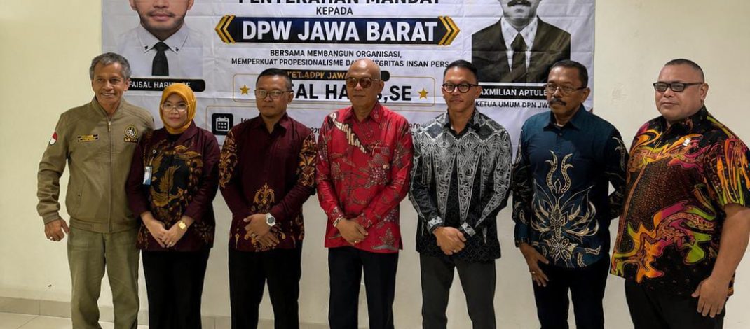 Faisal Haris Terima Mandap Sebagai Ketua JWI Jawa Barat