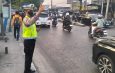 Jaga Jakarta On The Spot ; Polsek Bekasi Barat Intensifkan Pengaturan Lalu Lintas Pagi, Bantu Warga Beraktivitas