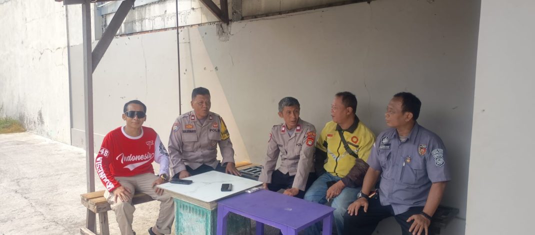 Jaga Jakarta On The Spot, Bhabinkamtibmas Jakasampurna Sambangi Warga Pastikan Situasi Wilayah Aman