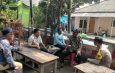 Bhabinkamtibmas Pulau Panggang Sosialisasikan Layanan Polisi 110 kepada Warga