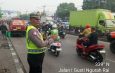 Polsek Bekasi Barat Gelar Pengaturan Lalu Lintas, Berikan Pelayanan kepada Pengguna Jalan