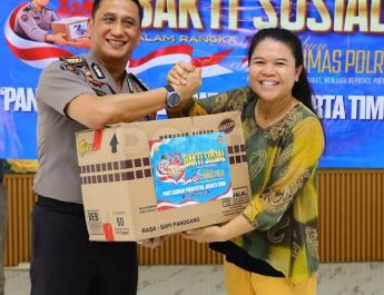 Wujud Kepedulian di HUT ke-75, Humas Polri Berbagi Kebahagiaan dengan Lansia dan Anak Yatim