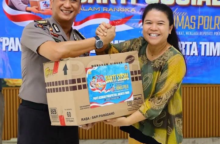 Wujud Kepedulian di HUT ke-75, Humas Polri Berbagi Kebahagiaan dengan Lansia dan Anak Yatim