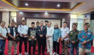 Bupati Bekasi Tegaskan Akan Copot Kadis LH Usai Tuntutan Wartawan