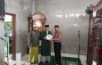 Dekat dengan Jamaah, Kapolsek Pondok Gede Sampaikan Pesan Kamtibmas Lewat Sholat Jumat Keliling