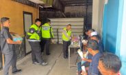 Jumat Berkah, Induk PJR BSD Korlantas Polri “Polisi Bersama Masyarakat Makan Bersama Sopir di Rest Area, Wujud Kepedulian dan Kedekatan Polantas dengan Masyarakat